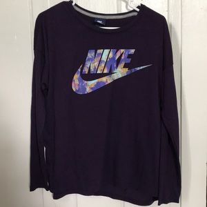 Women’s Nike long sleeve shirt